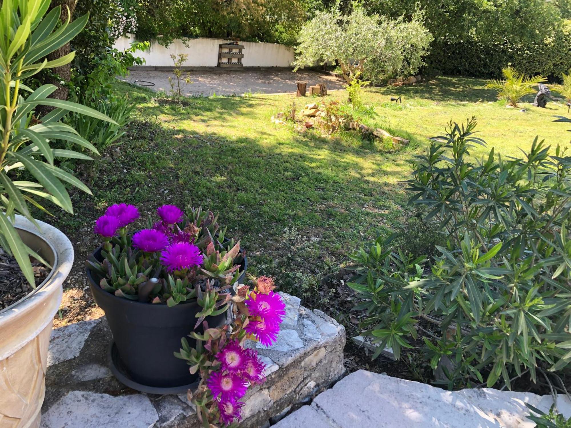 Villa Quinissole Sainte-Anastasie-sur-Issole エクステリア 写真
