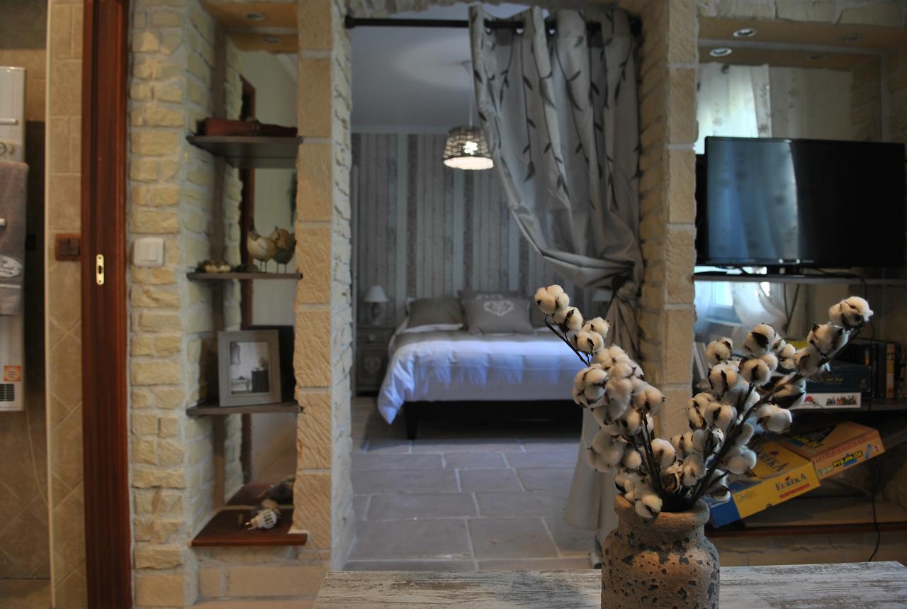 Villa Quinissole Sainte-Anastasie-sur-Issole エクステリア 写真