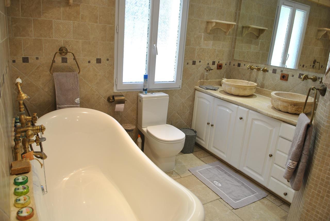 Villa Quinissole Sainte-Anastasie-sur-Issole エクステリア 写真